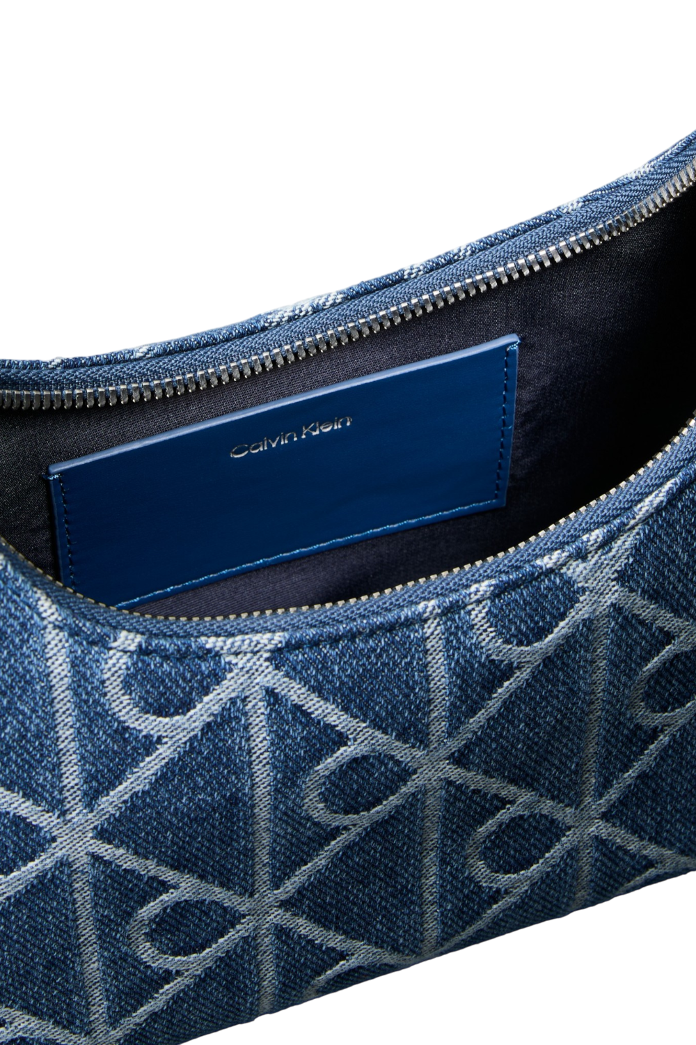 תמונת תקריב של תיק כתף דנים