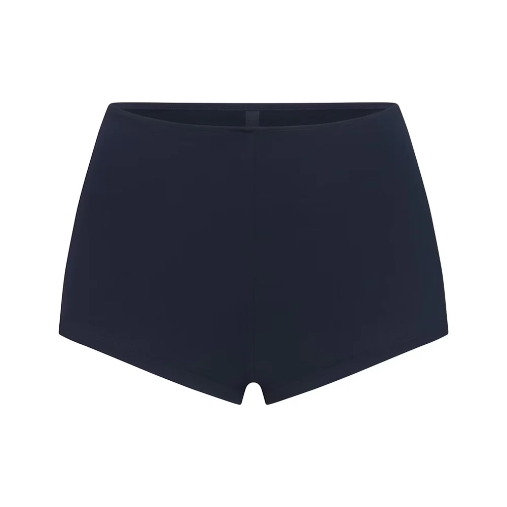 תמונה קידמית של SHORT