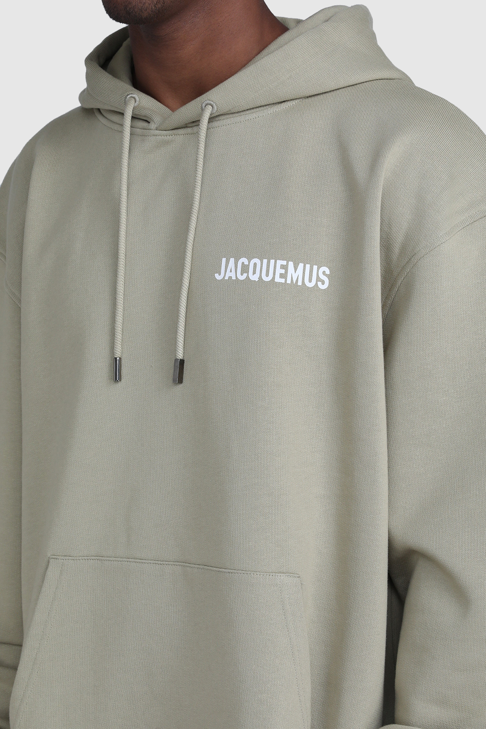 תמונת דוגמן אחורית של סווטשירט קפוצ'ון