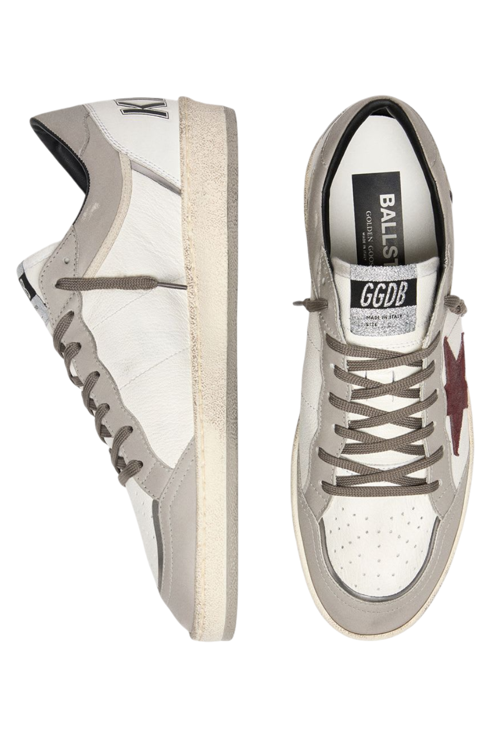 תמונת תקריב של נעלי סניקרס