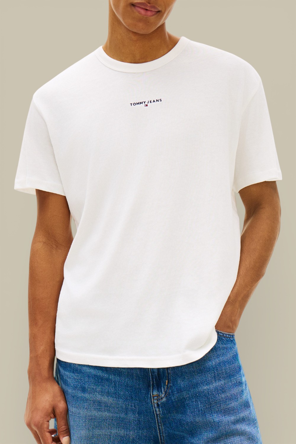 תמונת דוגמן קידמית של חולצת טי