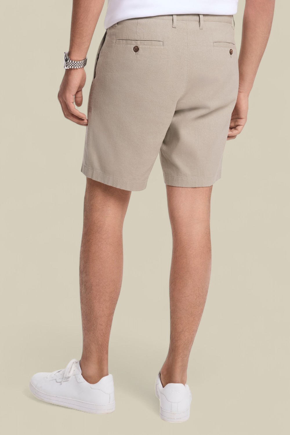 תמונת דוגמן אחורית של מכנסיים קצרים