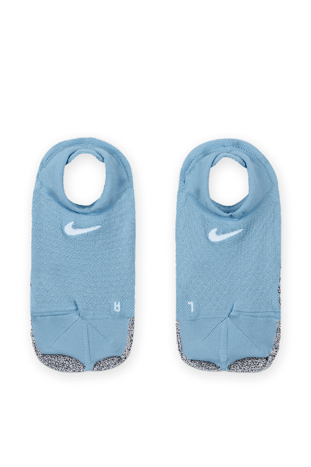 תמונה קידמית של גרבי סטודיו בצבע תכלת