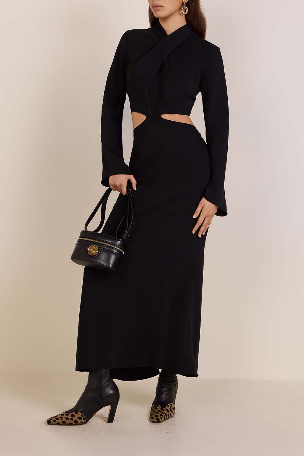 תמונת דוגמן קידמית של תיק קרוסבודי