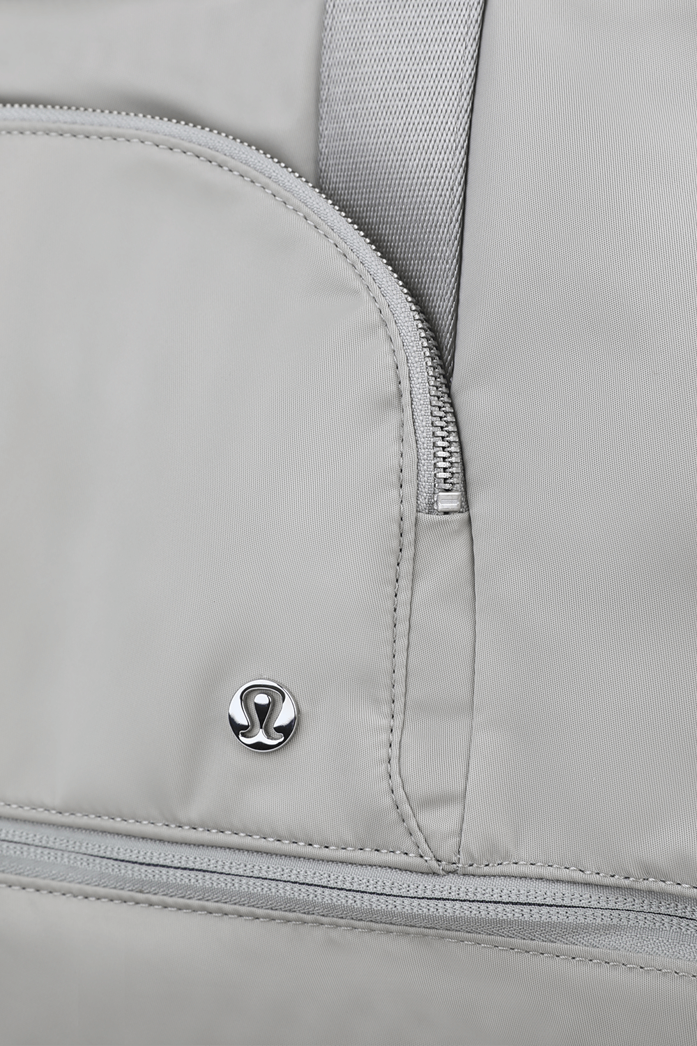 תמונת תקריב של City Adventurer Tote Bag