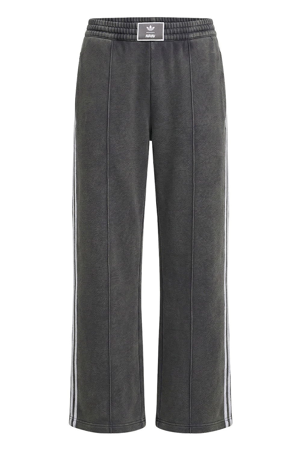 תמונה קידמית של מכנסי ג'וגר adidas x Avavav