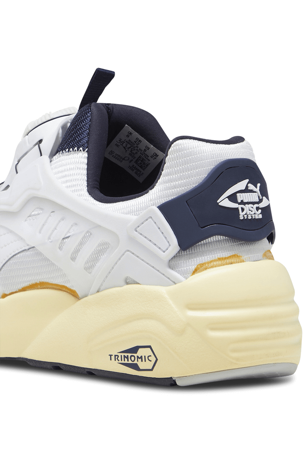 תמונת פנים של נעלי סניקרס דיסק בלייז