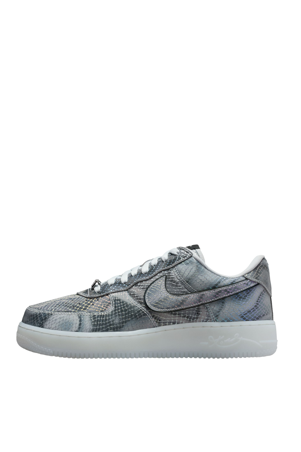 תמונה אחורית של נעלי סניקרס איר פורס 1