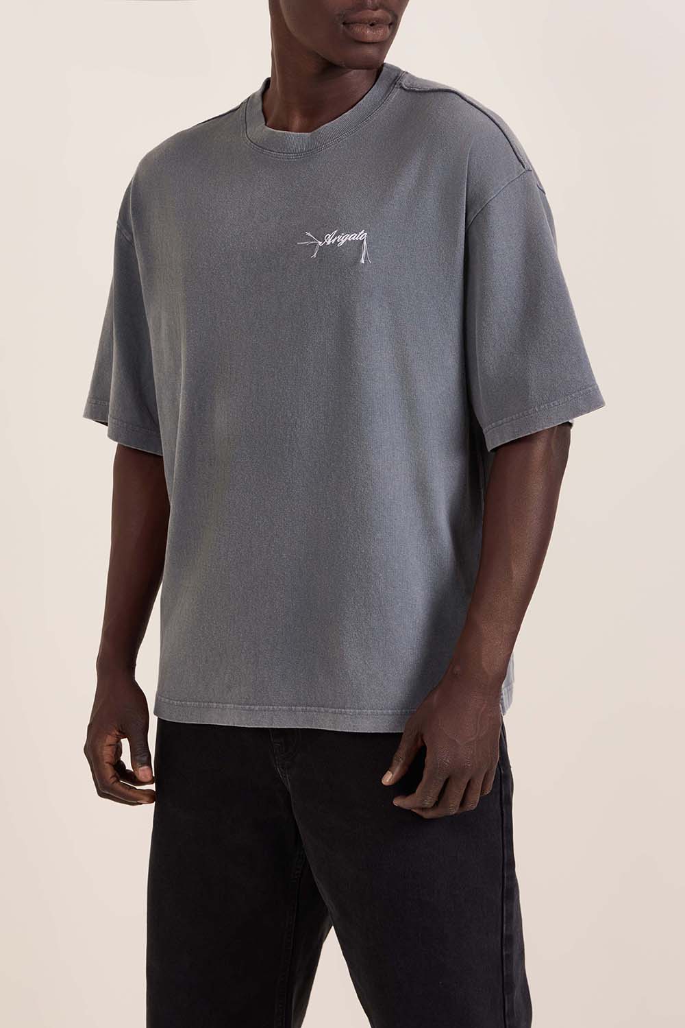 תמונת דוגמן קידמית של חולצת טי