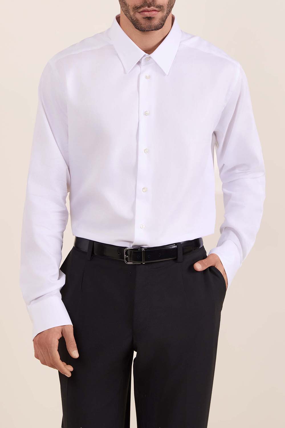 תמונת דוגמן קידמית של חולצה מכופתרת