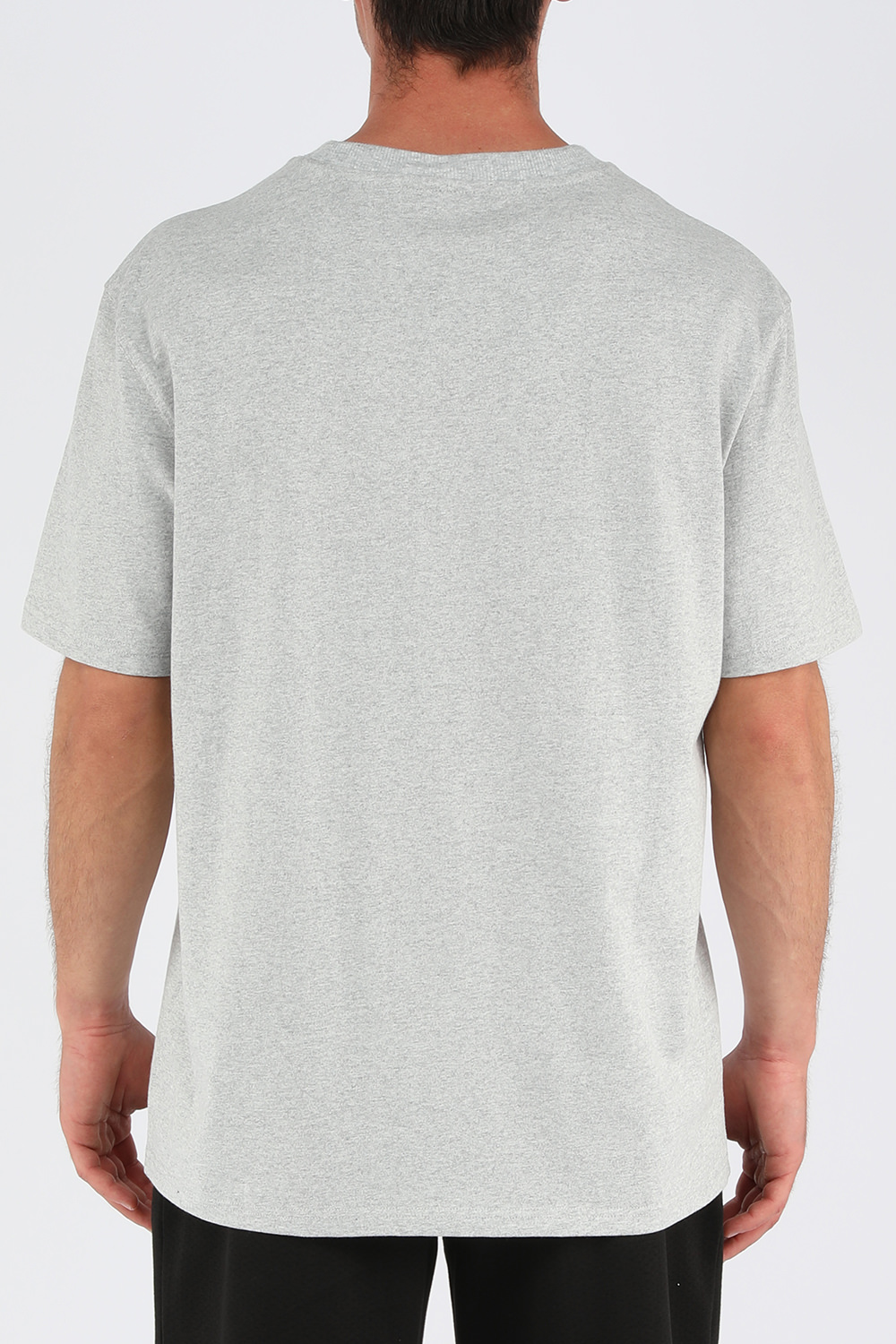 תמונת דוגמן אחורית של פומה X אמי חולצת טי אפורה