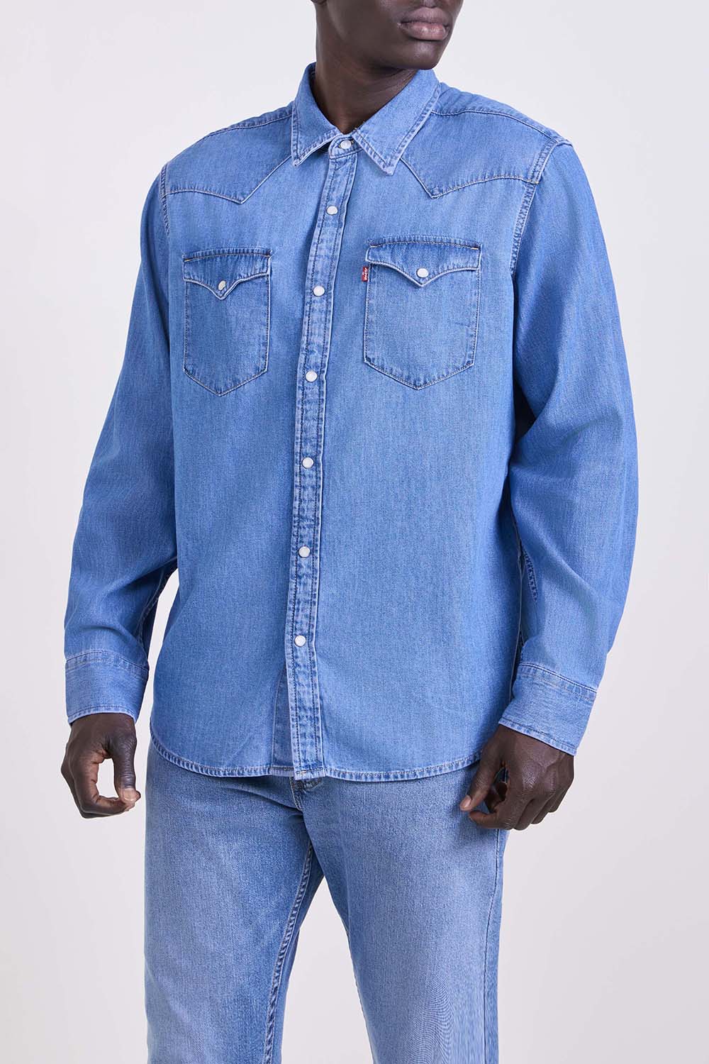 תמונת דוגמן קידמית של חולצת ג&rsquo;ינס