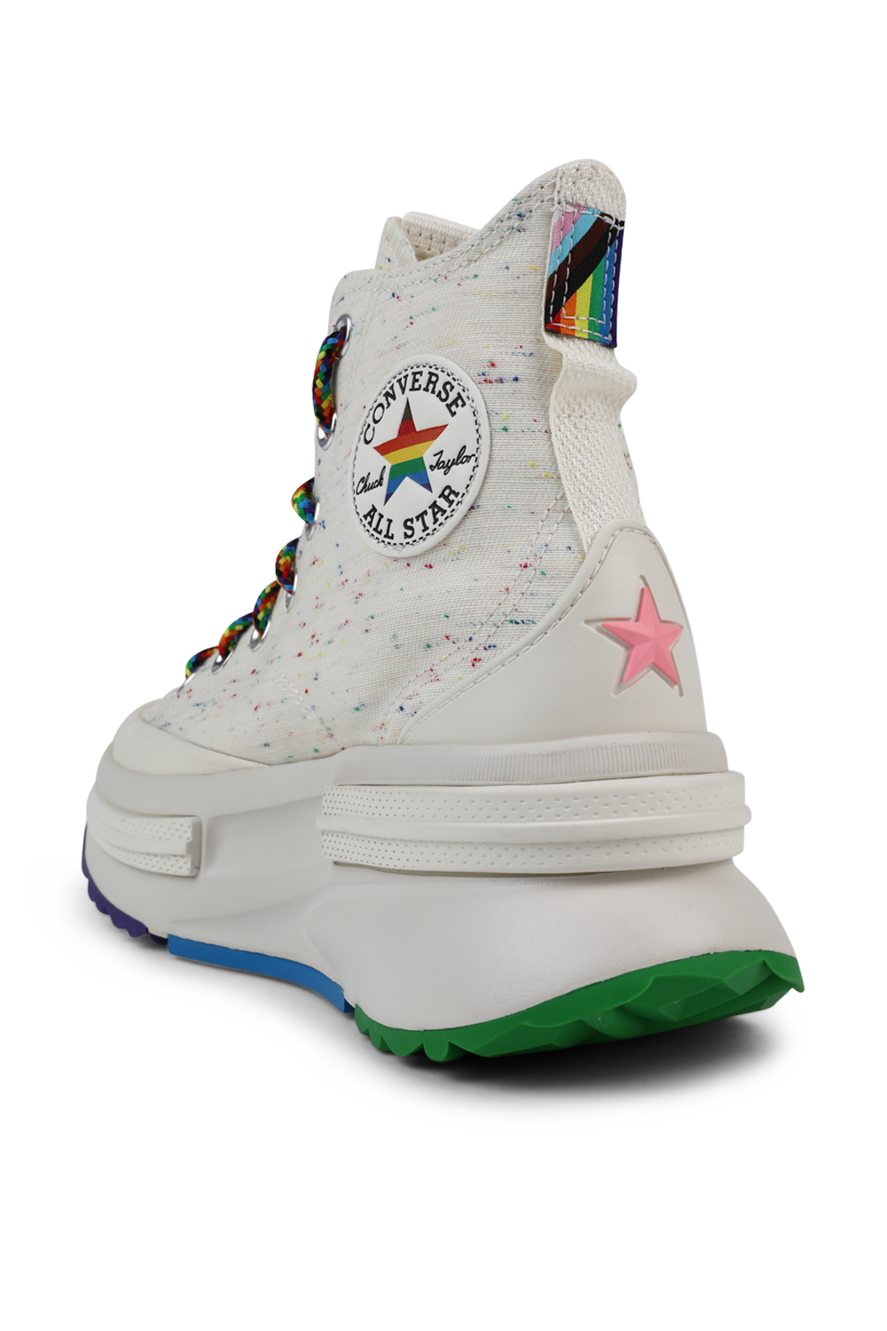 תמונה אחורית של נעלי סניקרס