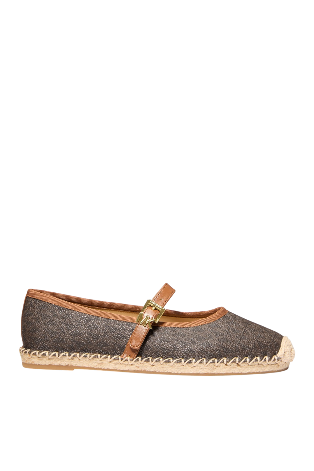 תמונה קידמית של נעלי בובה