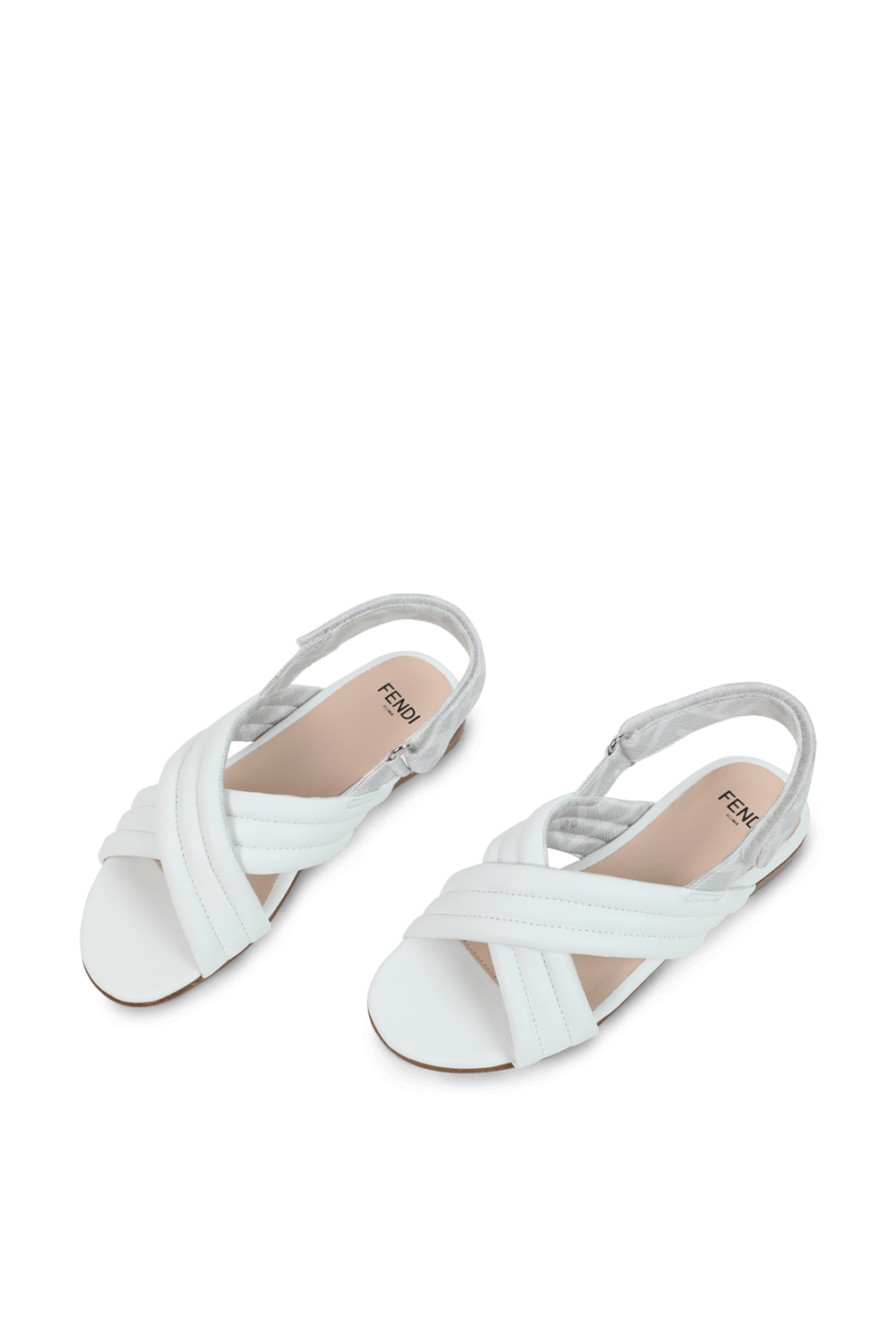 תמונת תקריב של מידות 24-31 סנדלים לבנים עם רצועות מצטלבות
