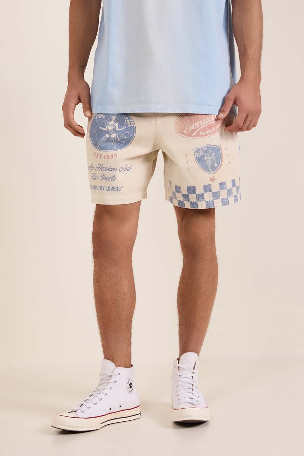 תמונת דוגמן קידמית של מכנסי טרנינג משוחררים