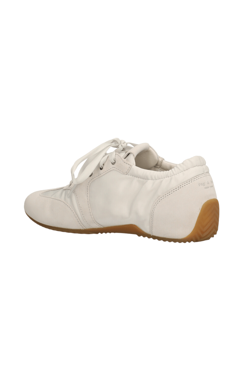 תמונה אחורית של נעלי סניקרס