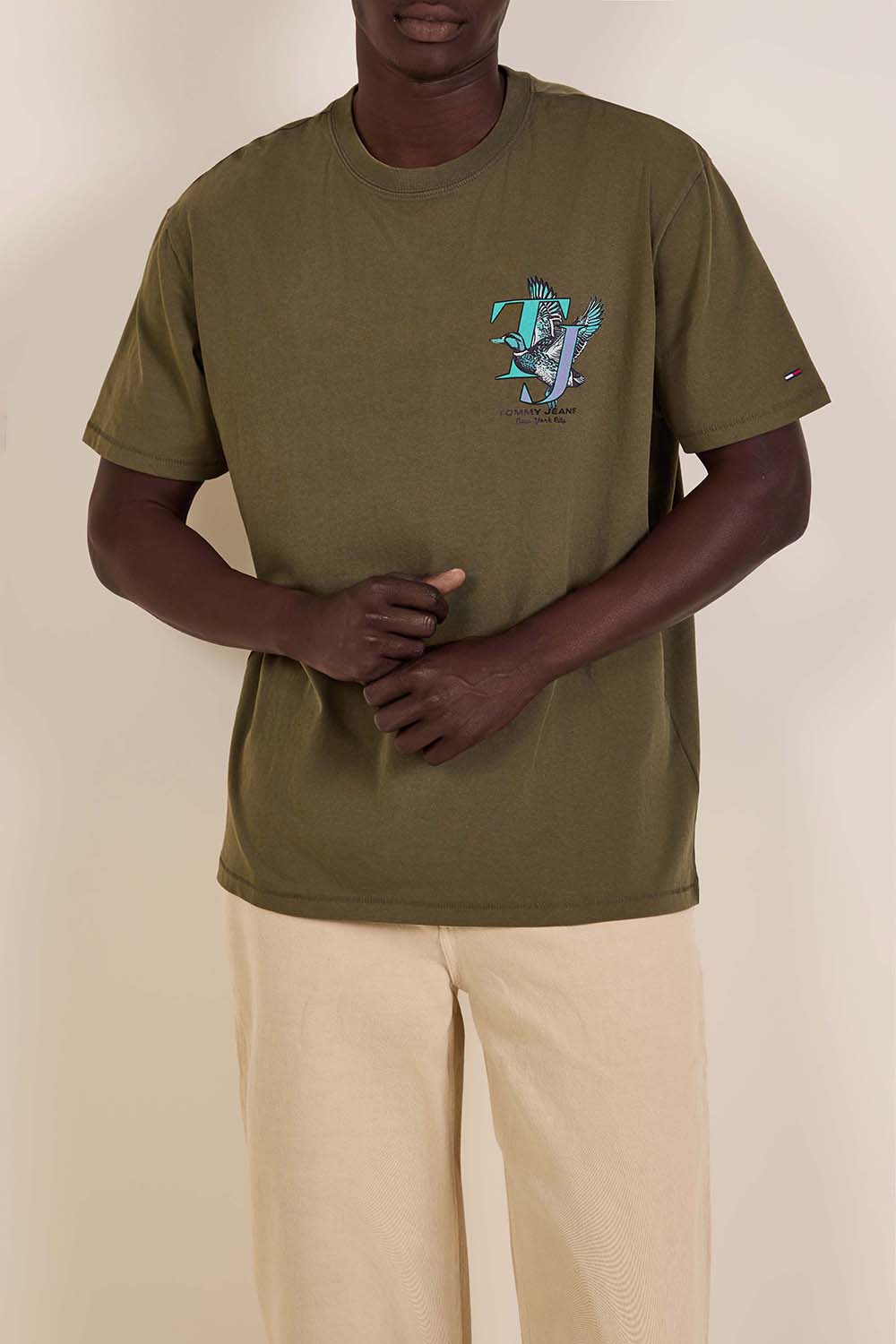 תמונת דוגמן קידמית של חולצת טי