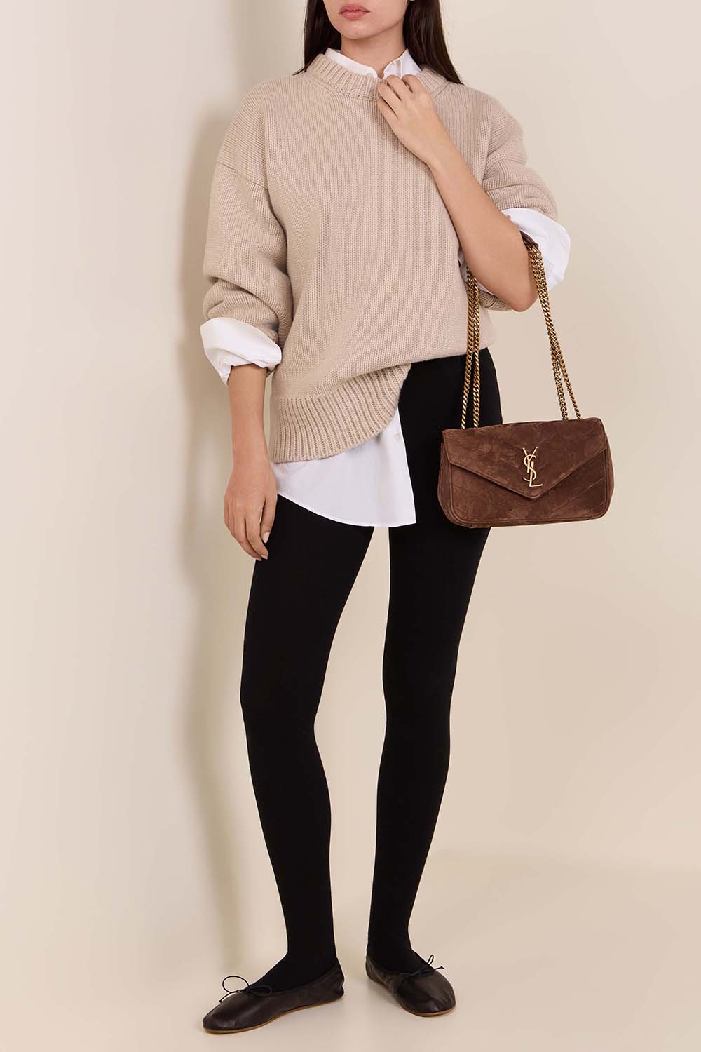 תמונת דוגמן קידמית של תיק כתף לולו בגודל סמול