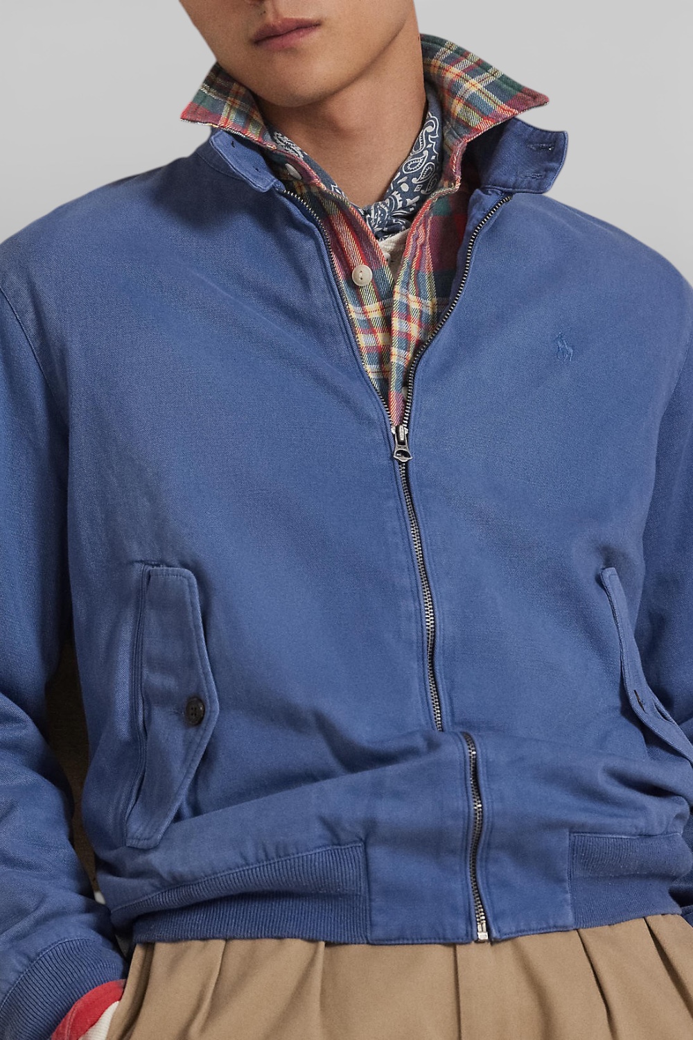 תמונת תקריב דוגמן של ז'קט