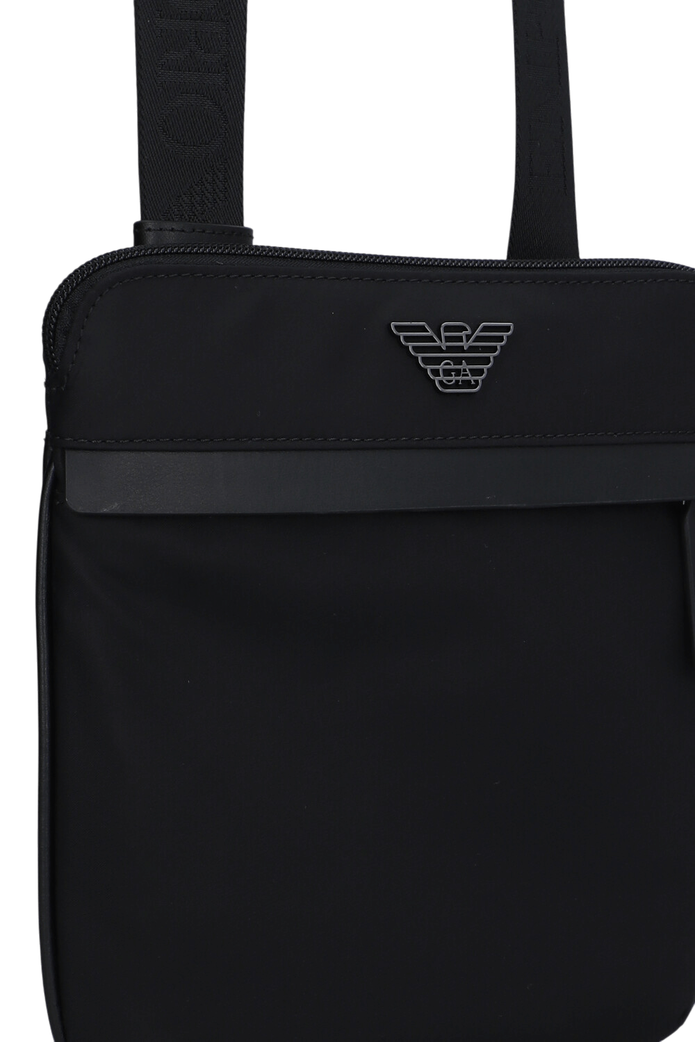 תמונת תקריב של תיק קרוסבודי