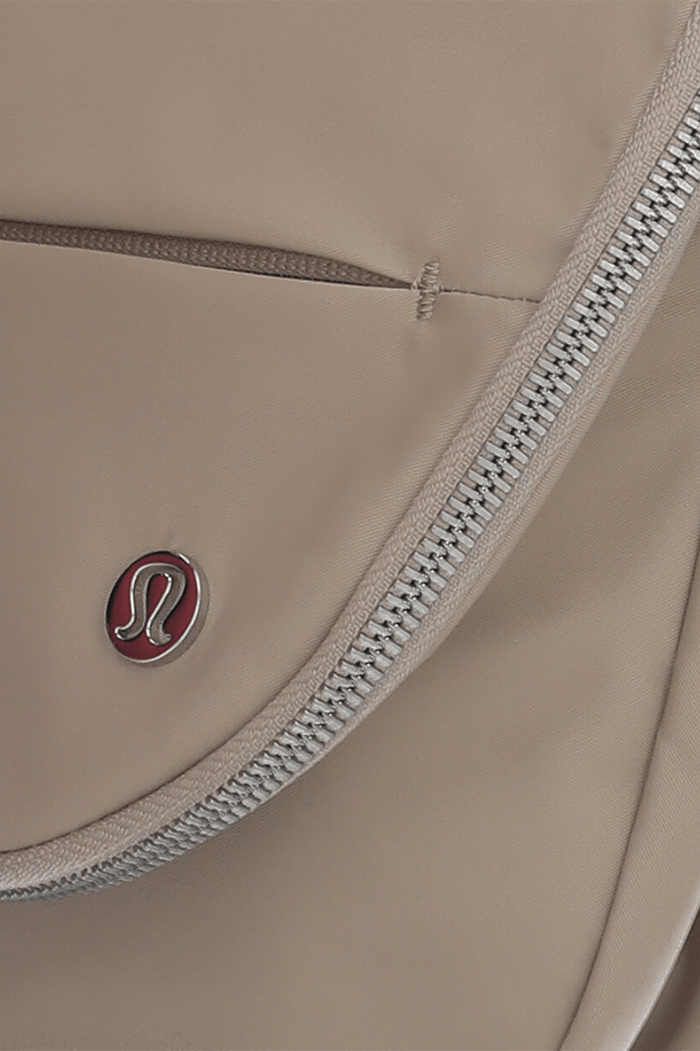 תמונת תקריב של All Night Festival Bag 5l