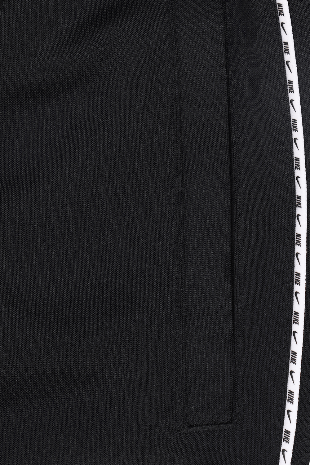 גילאי 6-16 מכנסי טרנינג לוגוטייפ בגוון שחור NIKE