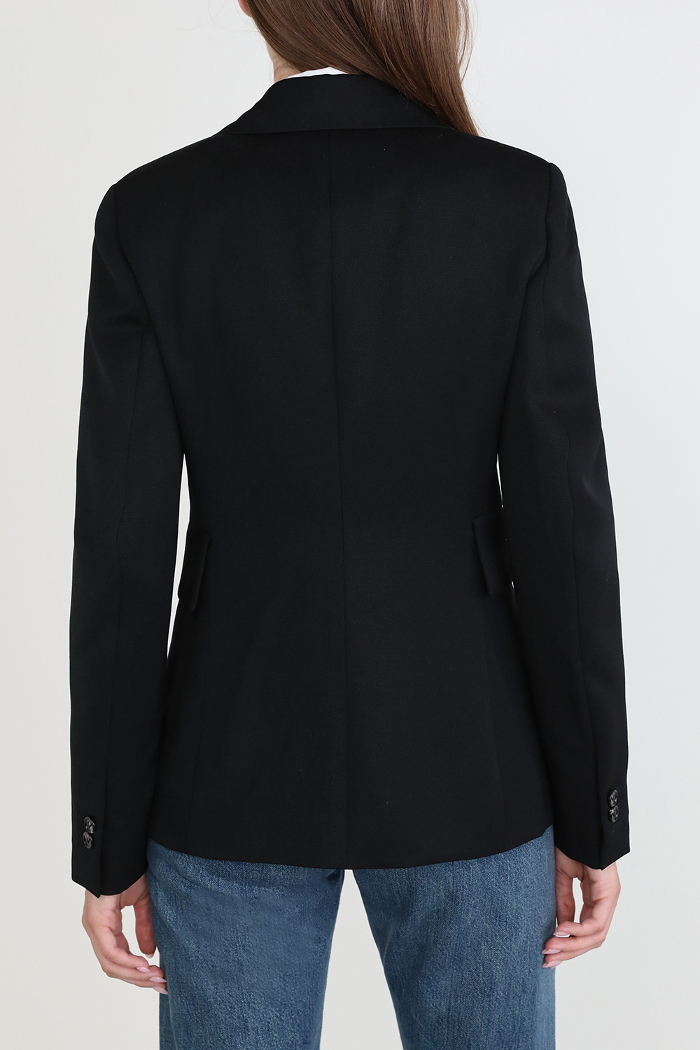 תמונת דוגמן אחורית של בלייזר מצמר