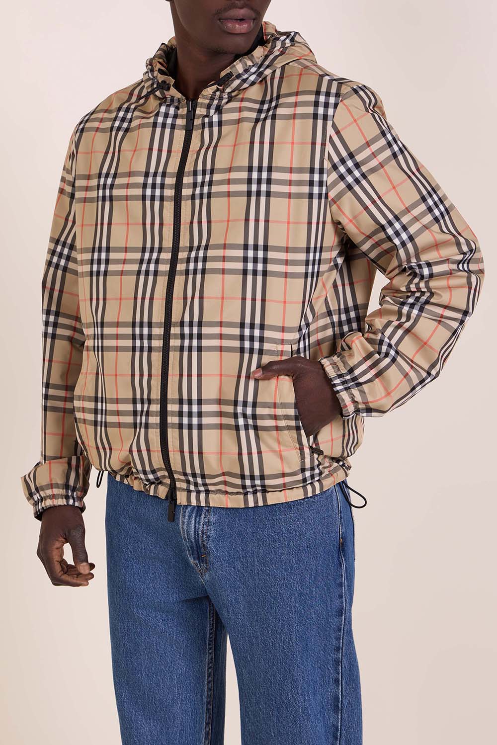 תמונת דוגמן קידמית של מעיל רוח דו צדדי