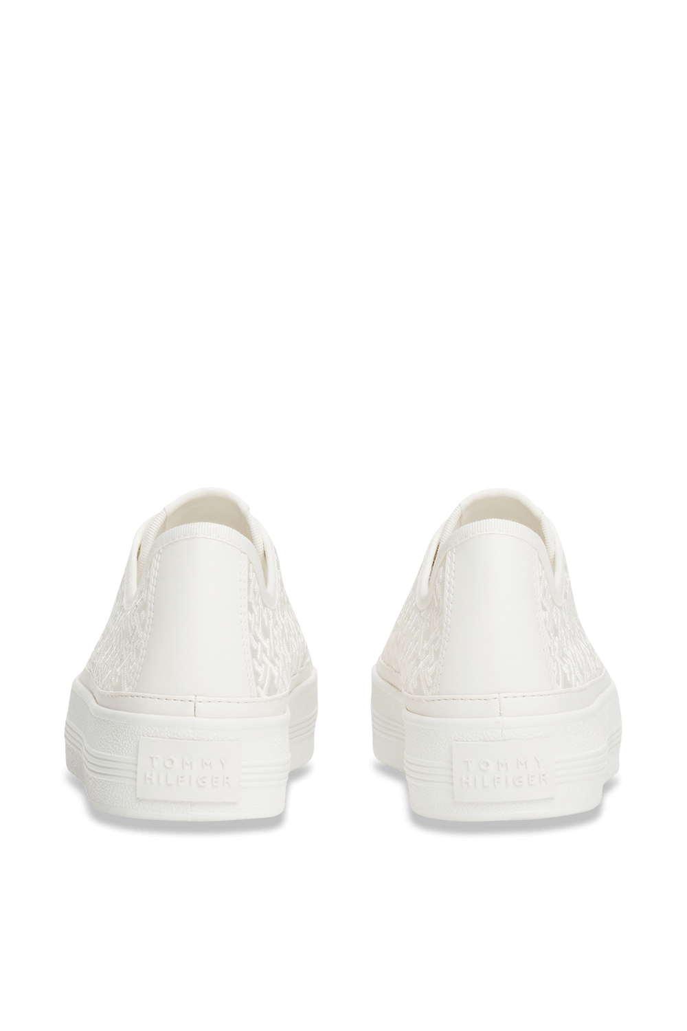 תמונת פנים של נעלי סניקרס