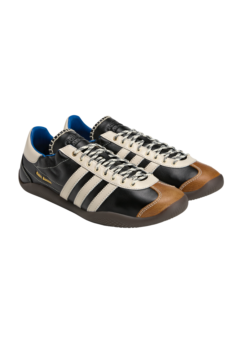 תמונת תקריב של נעלי סניקרס ווילס בונר X אדידס