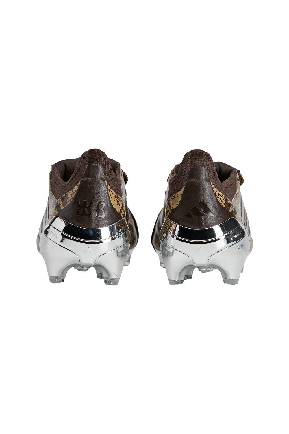 תמונת תקריב של נעלי כדורגל ווילס בונר X אדידס