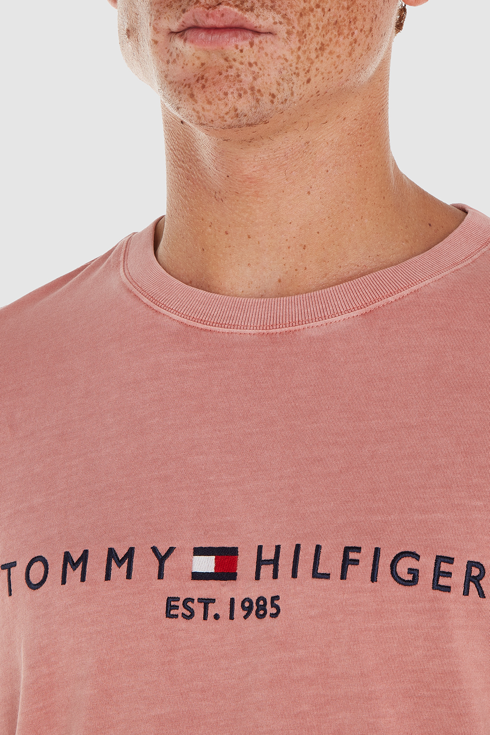 חולצת טי TOMMY HILFIGER