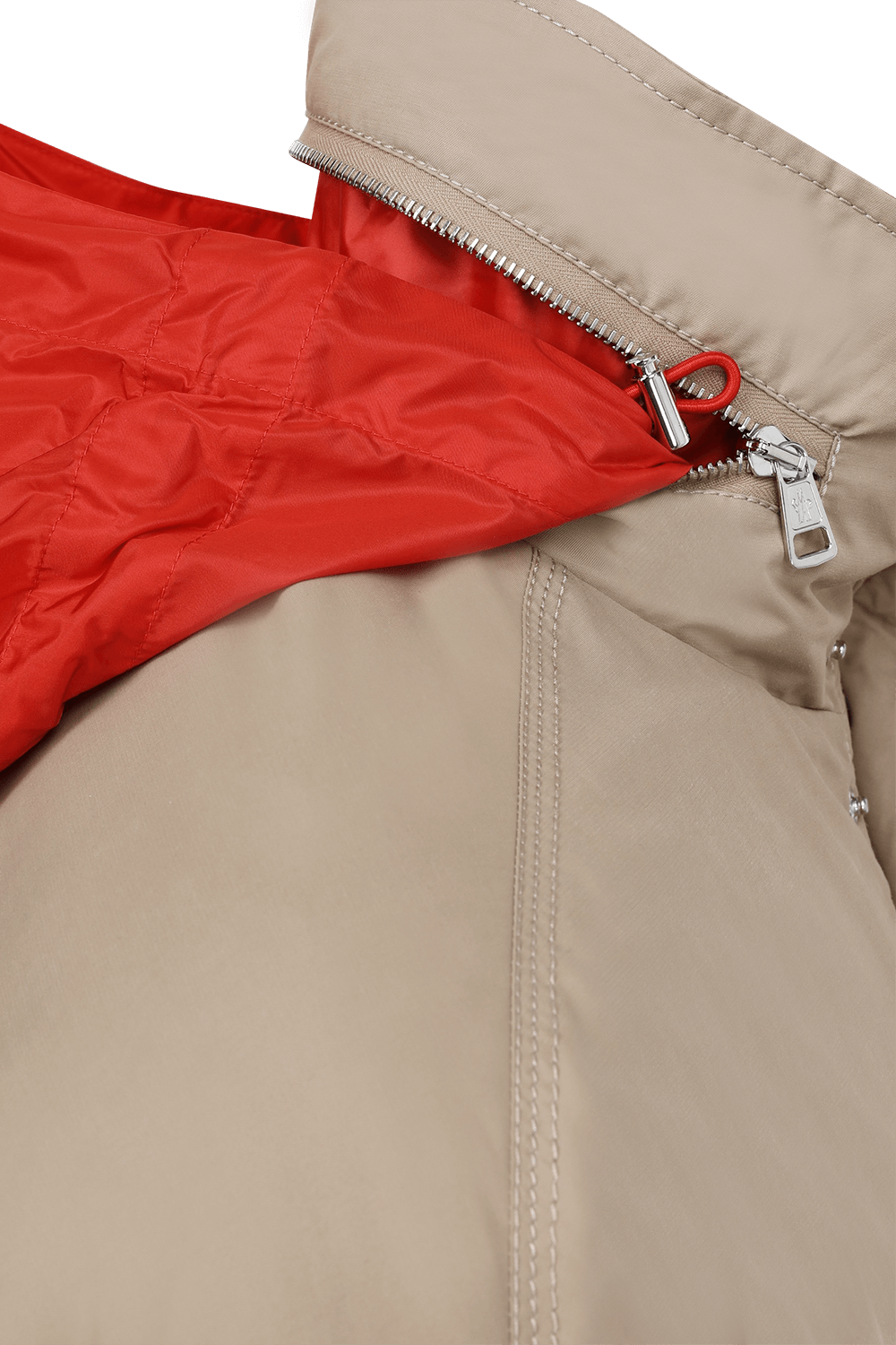 תמונת תקריב של מונקלר X ג'ונתן אנדרסון מעיל פוך דלטון עם רקמת פרחים