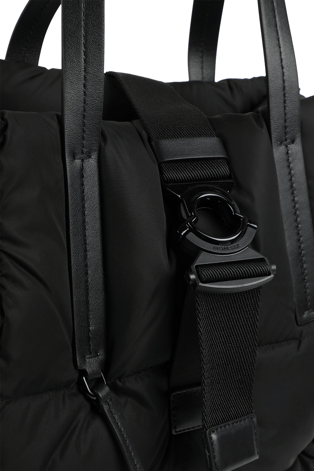 תמונת תקריב של תיק נשיאה פוך קסנדר בגודל גדול