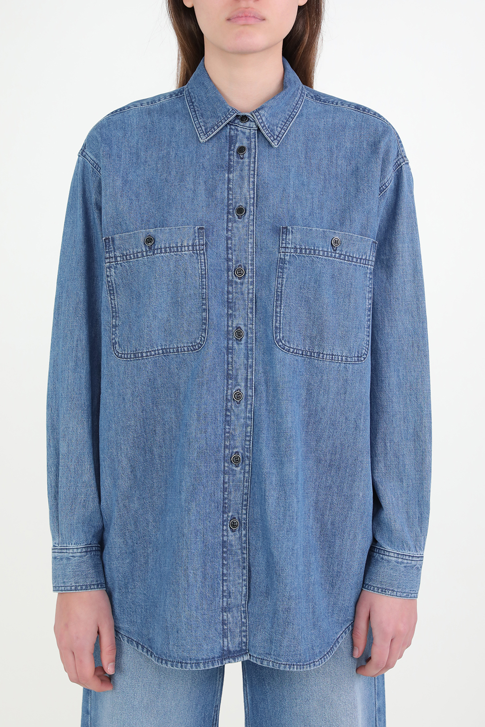 תמונת דוגמן קידמית של חולצה מכופתרת