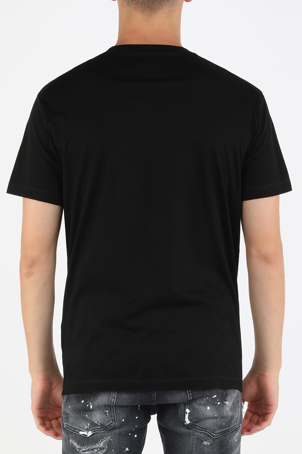 תמונת דוגמן אחורית של Chest Icon T-Shirt in Black