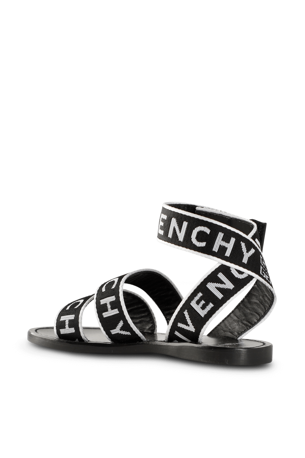 תמונת תקריב של מידות 28-33 סנדלי רצועות עם לוגו