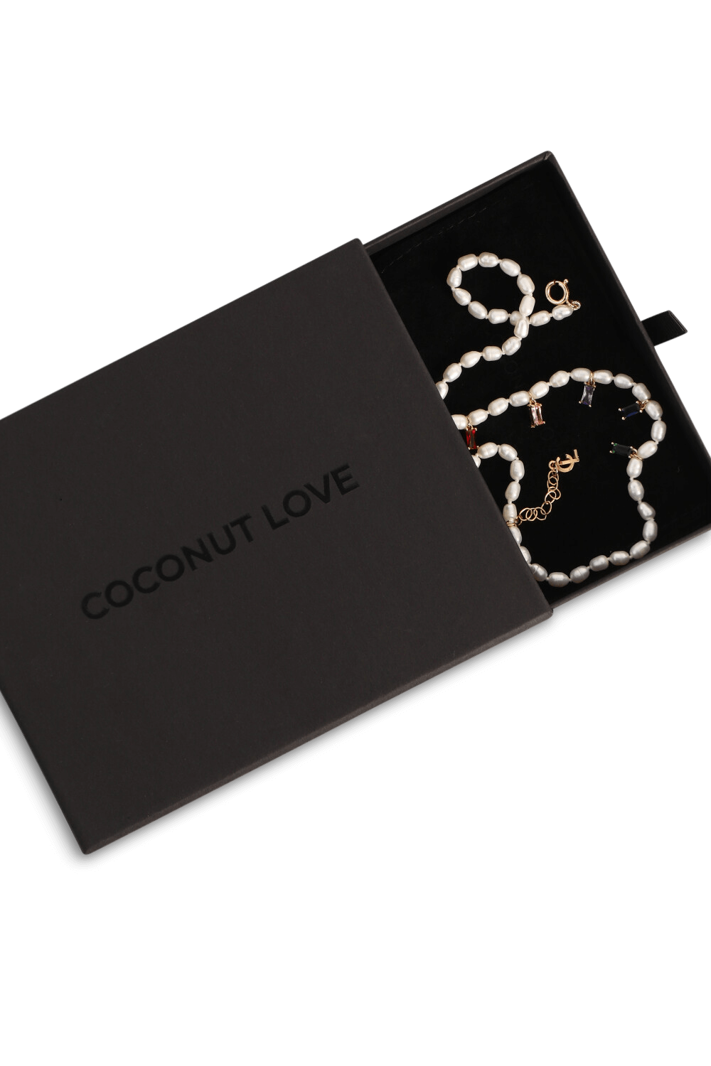 תמונה אחורית של שרשרת אבנים