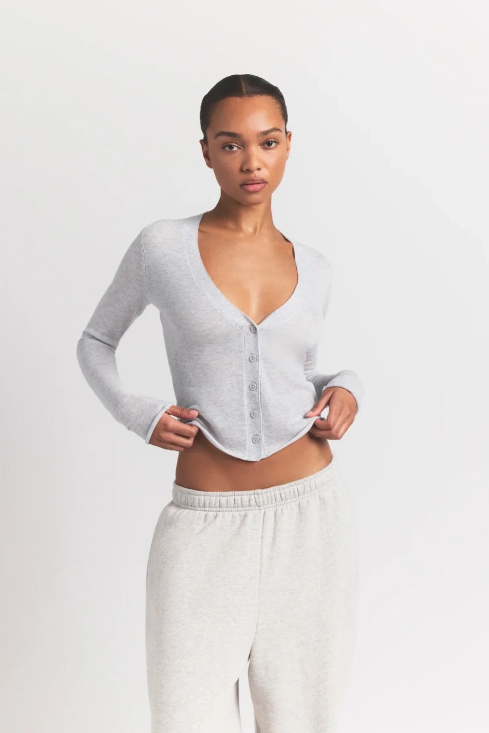 תמונת דוגמן קידמית של CARDIGAN