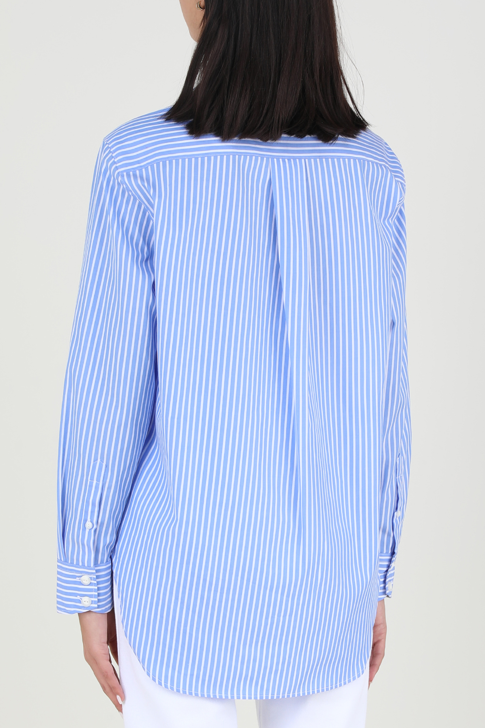 תמונת דוגמן אחורית של חולצת כפתורים ארוכה עם פסים