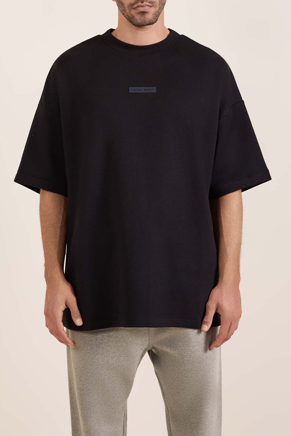 תמונת דוגמן קידמית של חולצת טי