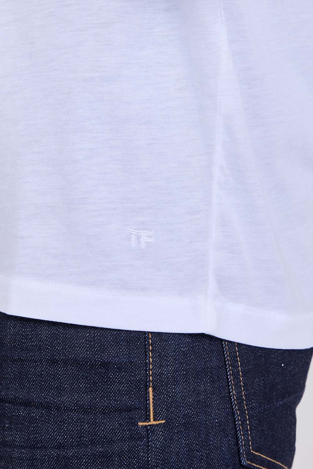 תמונת תקריב דוגמן של חולצת טי