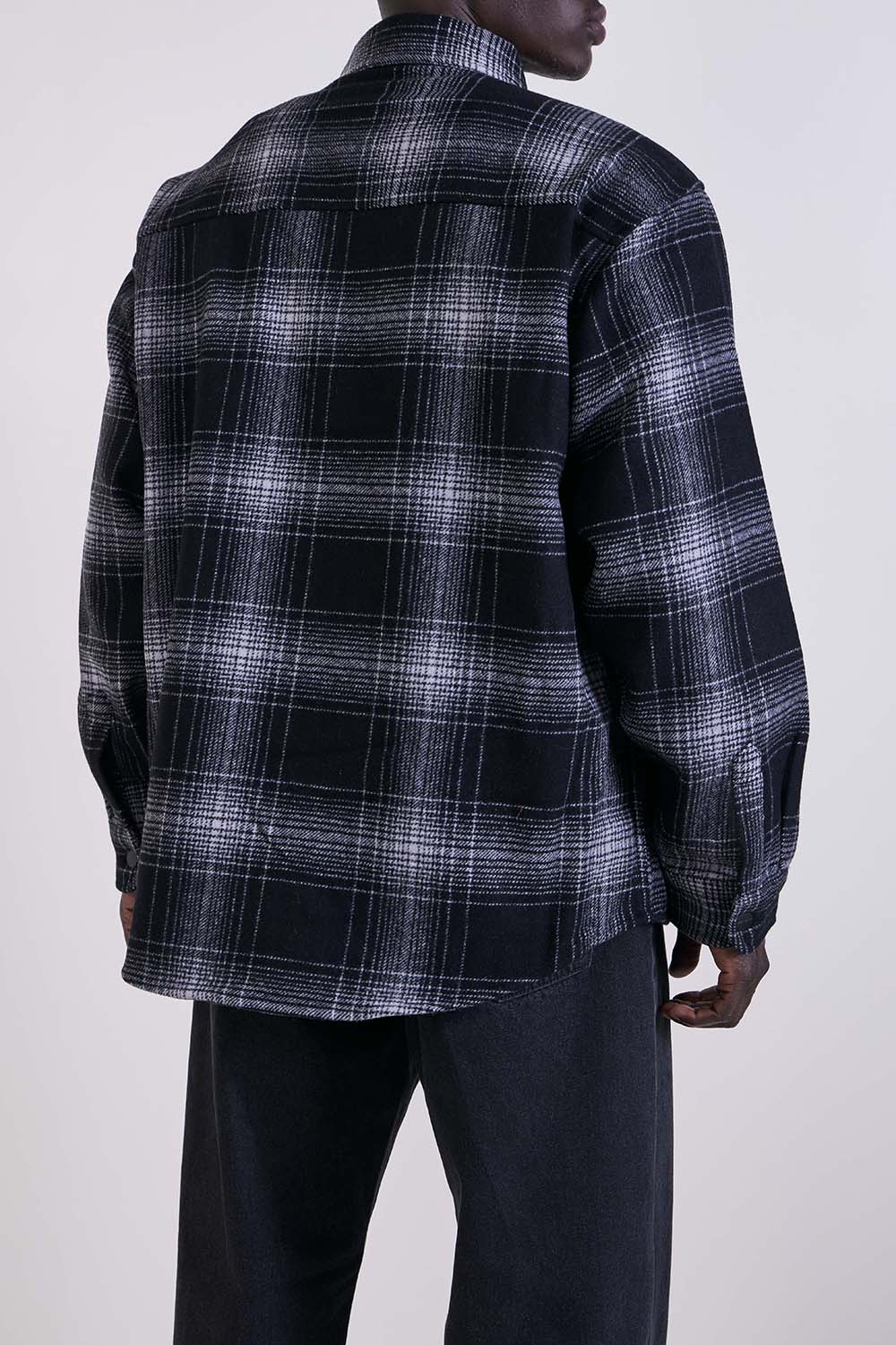 תמונת דוגמן אחורית של חולצת ז'קט