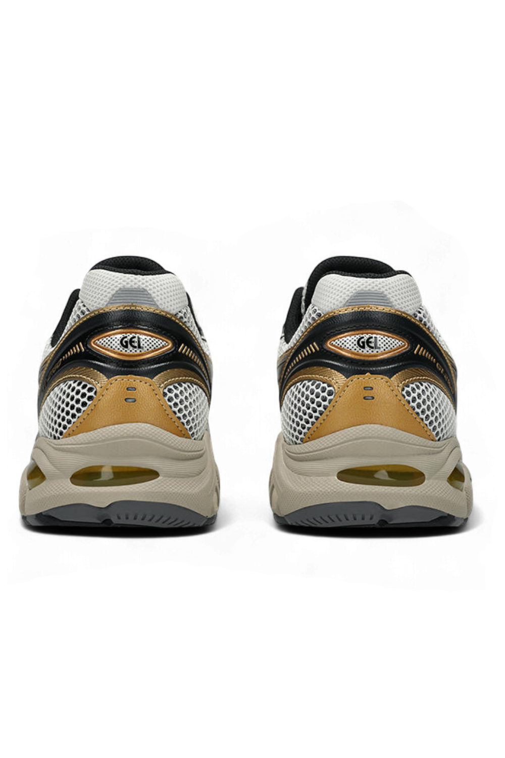 תמונת תקריב של נעלי סניקרס GT-2160