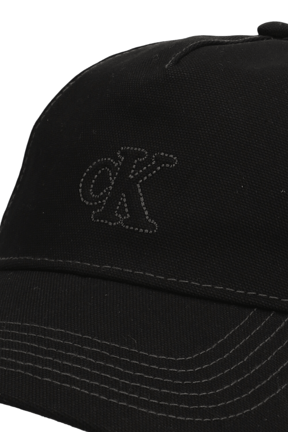 תמונת תקריב של כובע מצחייה