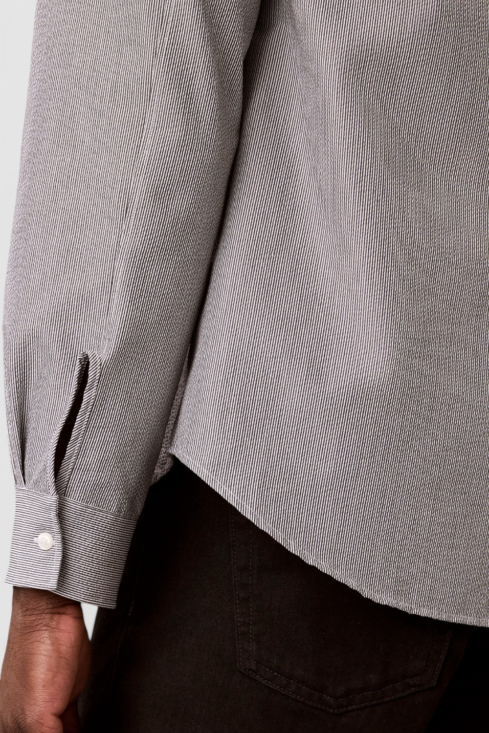 חולצה מכופתרת