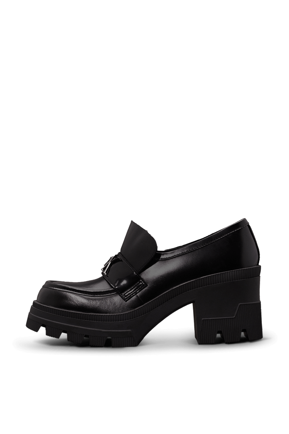 תמונה אחורית של נעלי מוקסינים צ'אנקיות