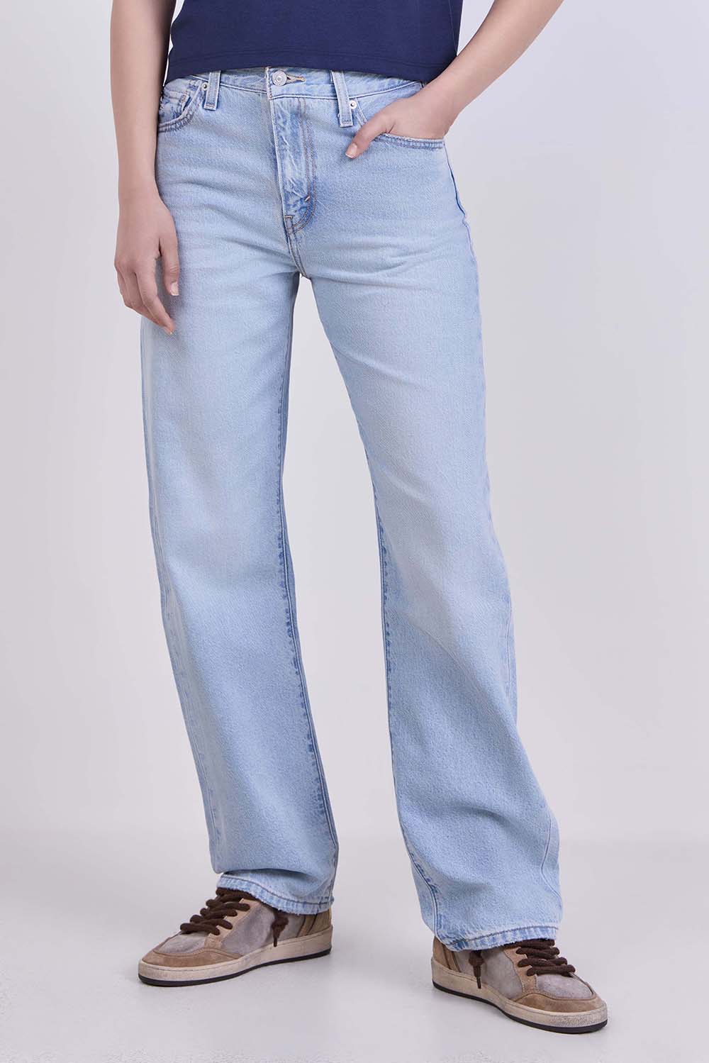 תמונת דוגמן קידמית של מכנסי ג'ינס Easy Dad