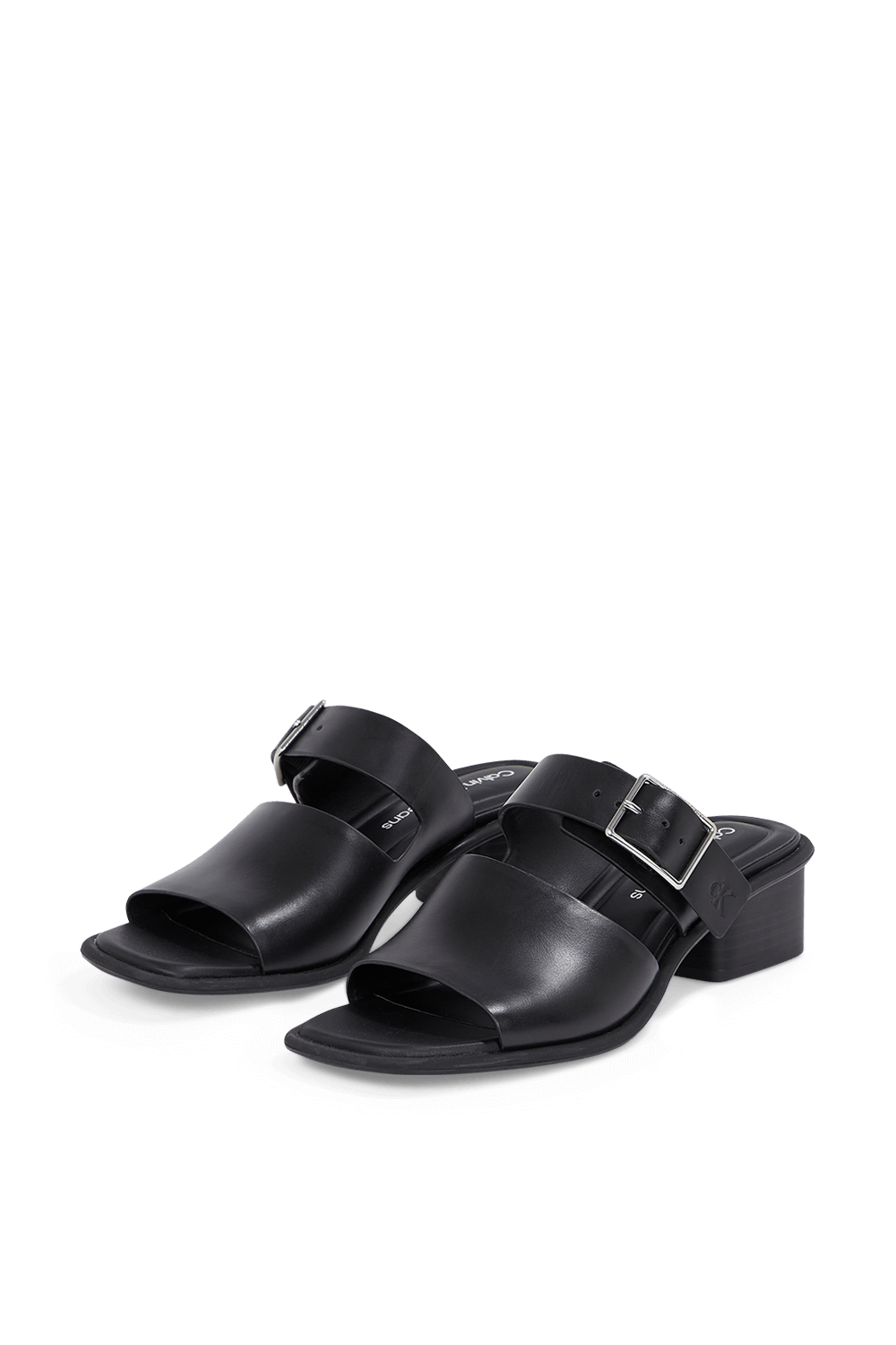 תמונת פנים של סנדלי עקב